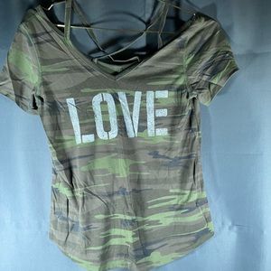 Grayson Thread Teen Camo off the shoulders Love T-shirt-Small